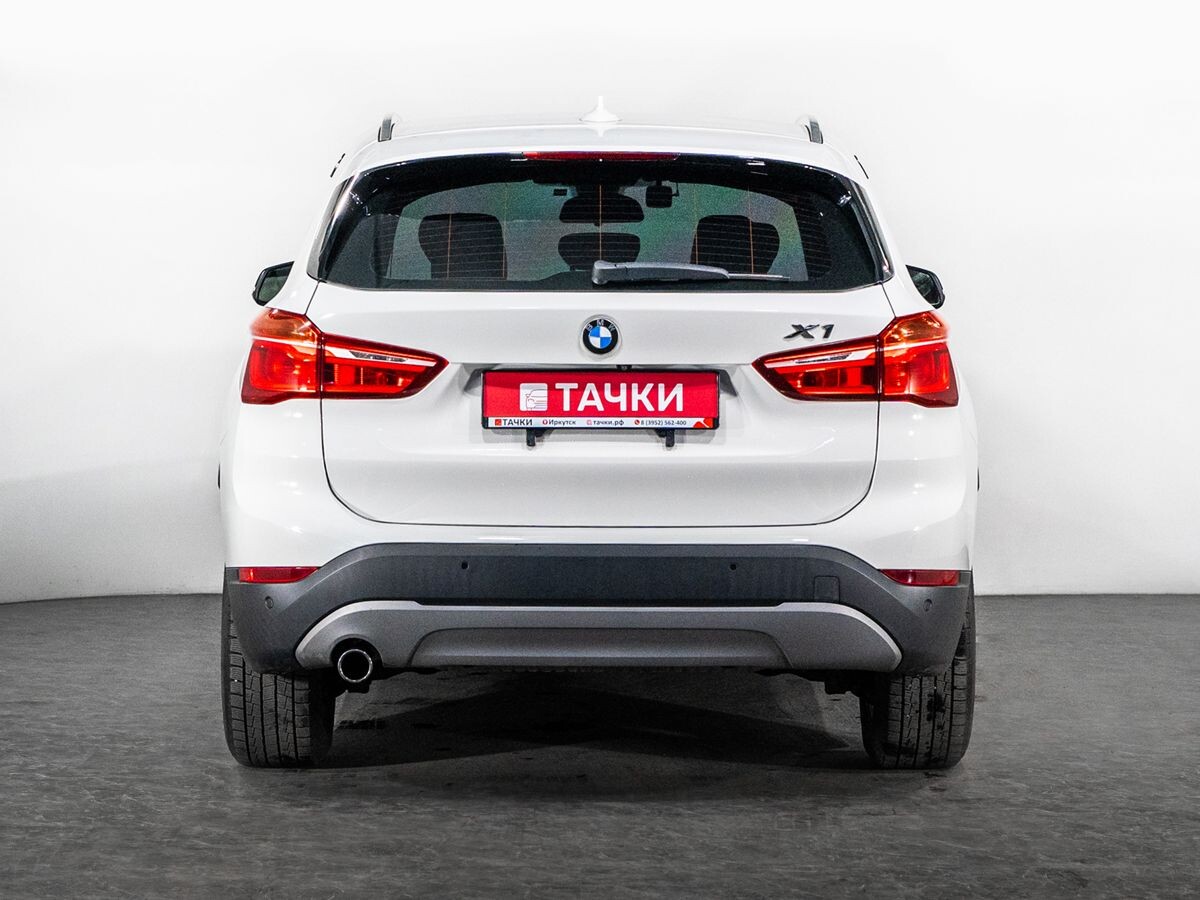 BMW X1 2015 - фото автомобиля