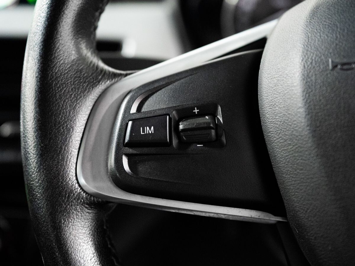 BMW X1 2015 - фото автомобиля