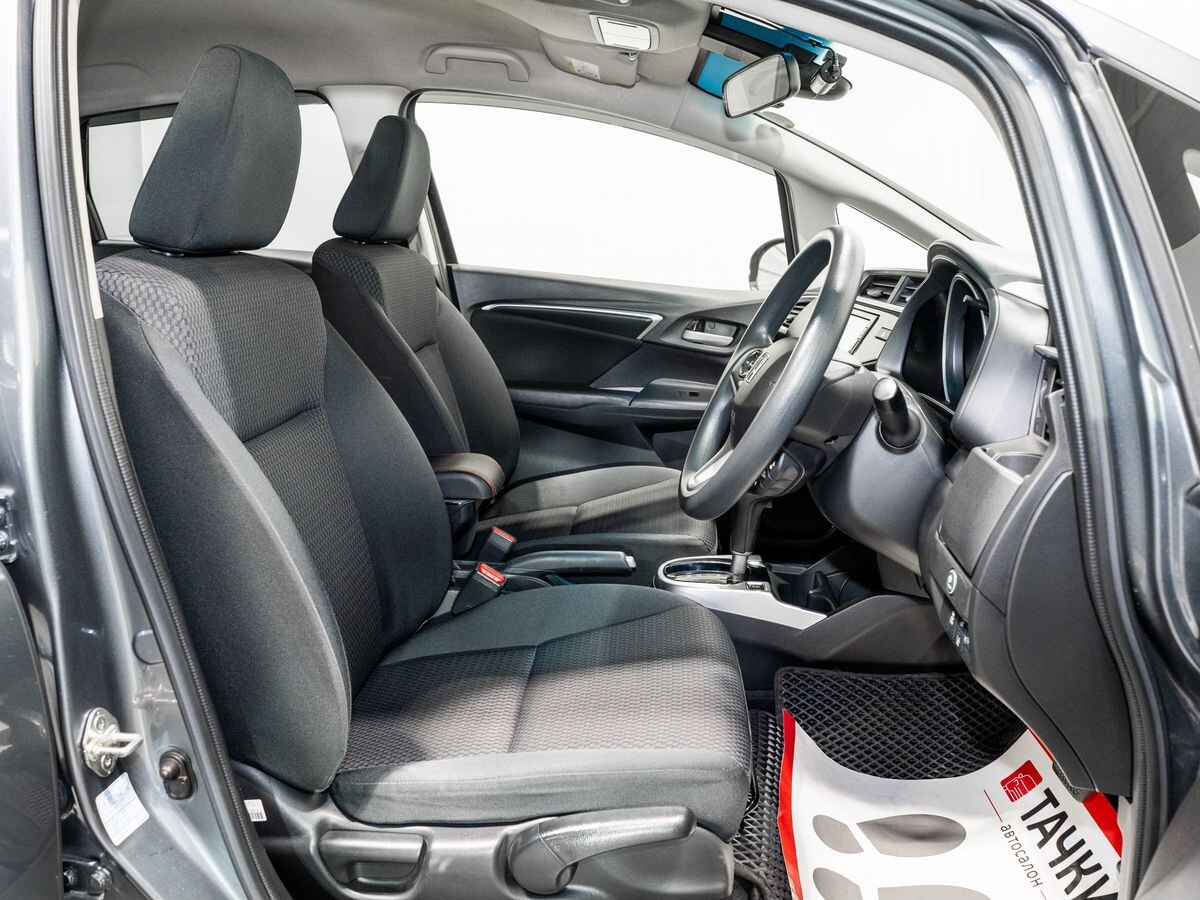 Honda Fit 2019 - фото автомобиля
