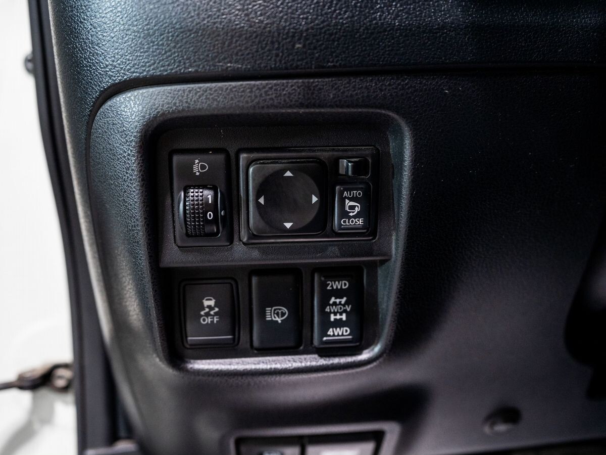 Nissan Juke 2011 - фото автомобиля