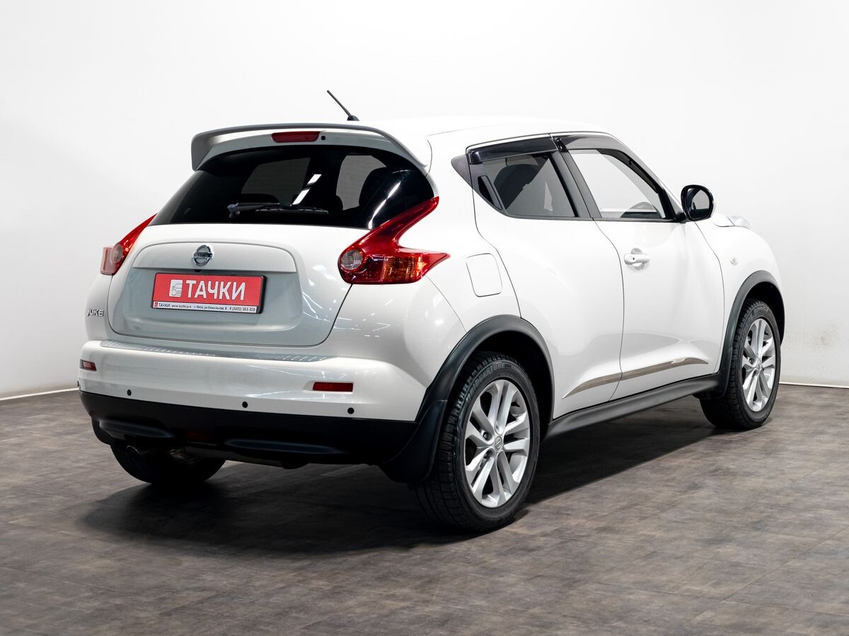 Nissan Juke 2011 - фото автомобиля