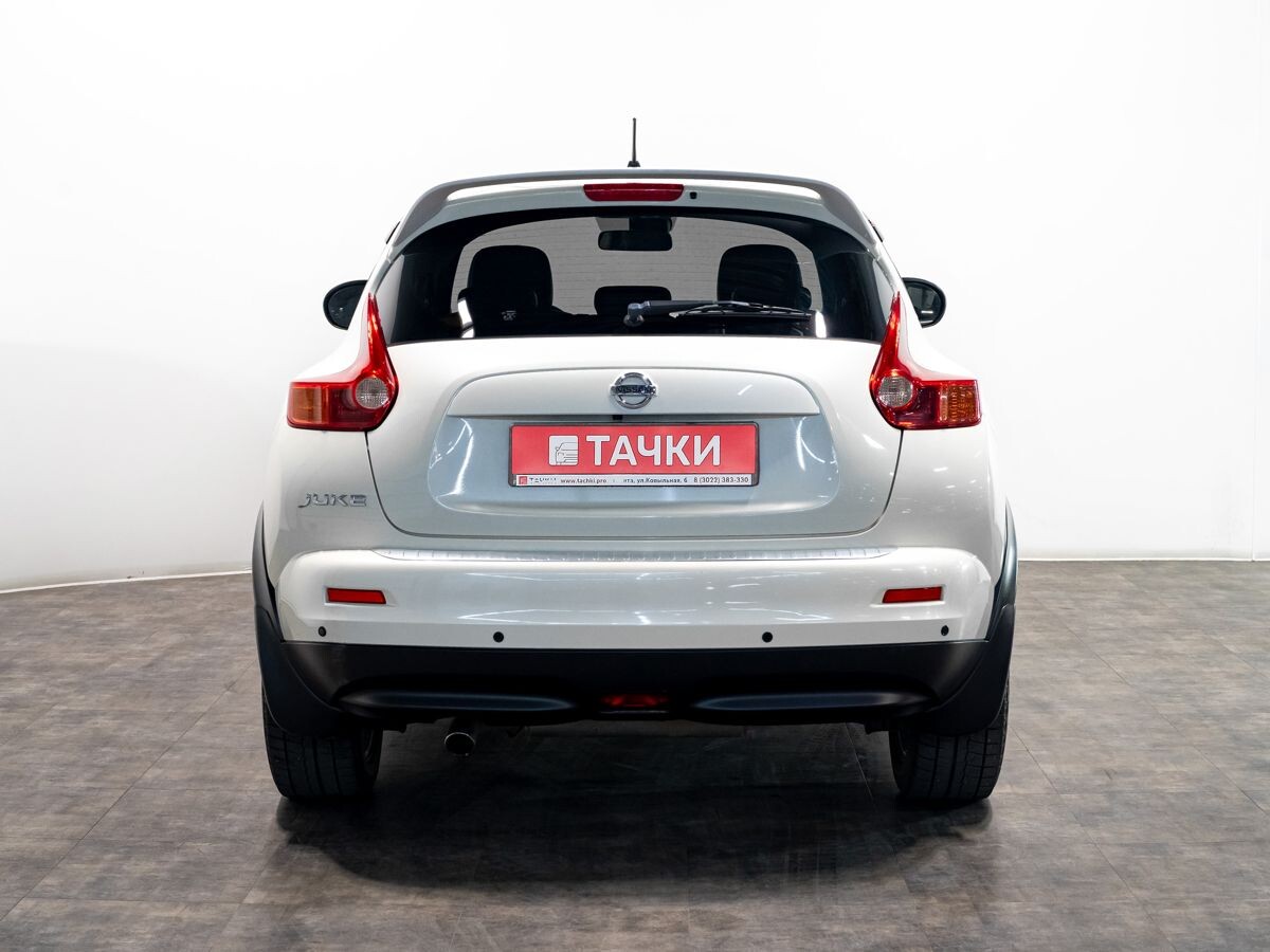 Nissan Juke 2011 - фото автомобиля