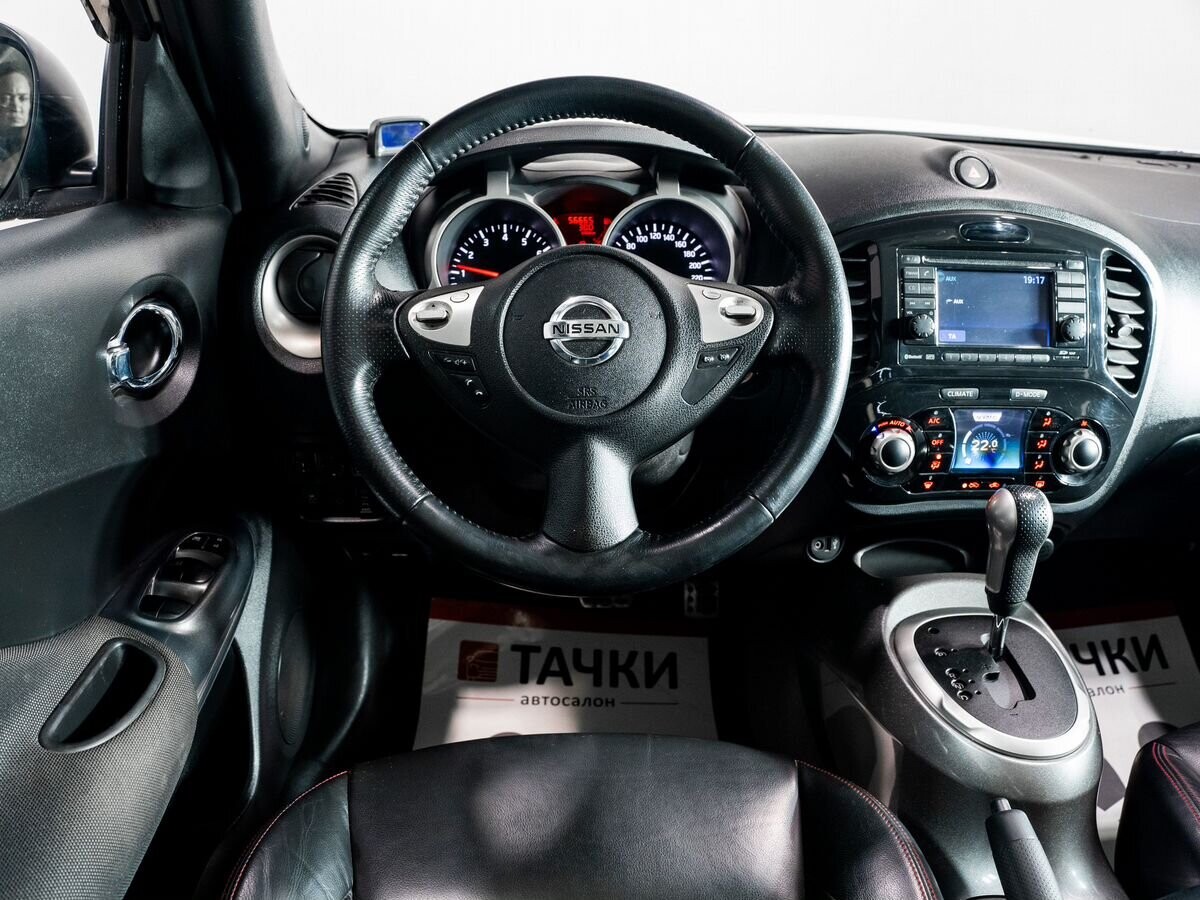 Nissan Juke 2011 - фото автомобиля