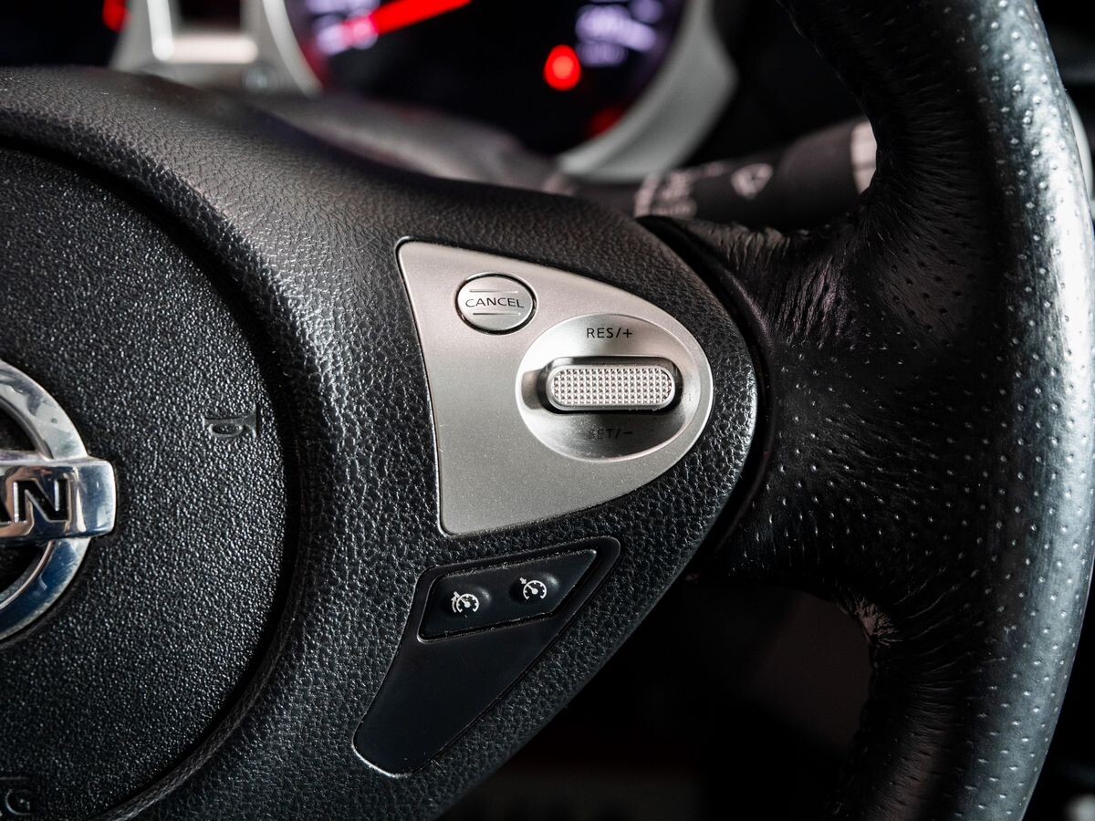 Nissan Juke 2011 - фото автомобиля