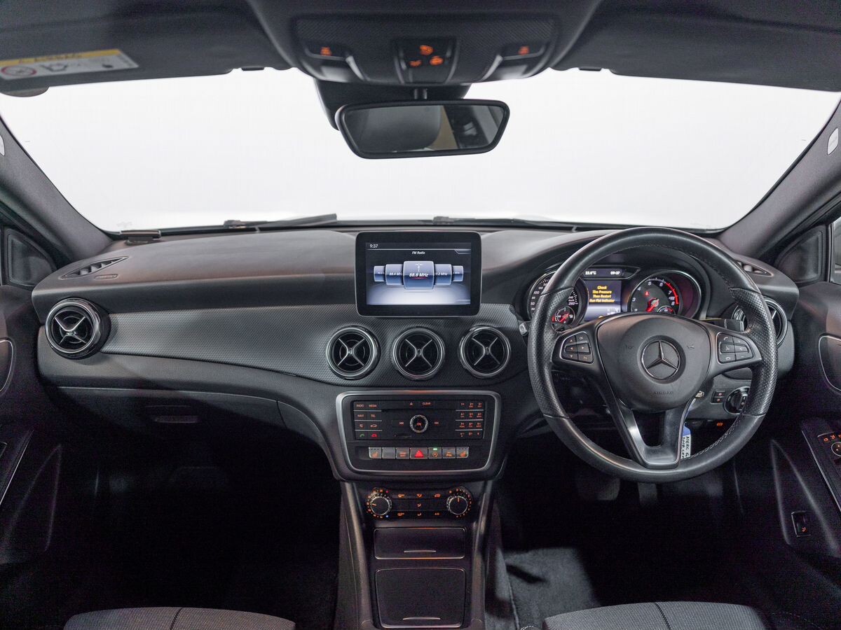 Mercedes-Benz GLA-Class 2018 - фото автомобиля