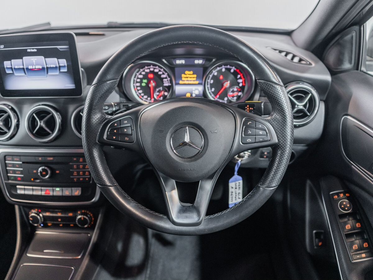Mercedes-Benz GLA-Class 2018 - фото автомобиля