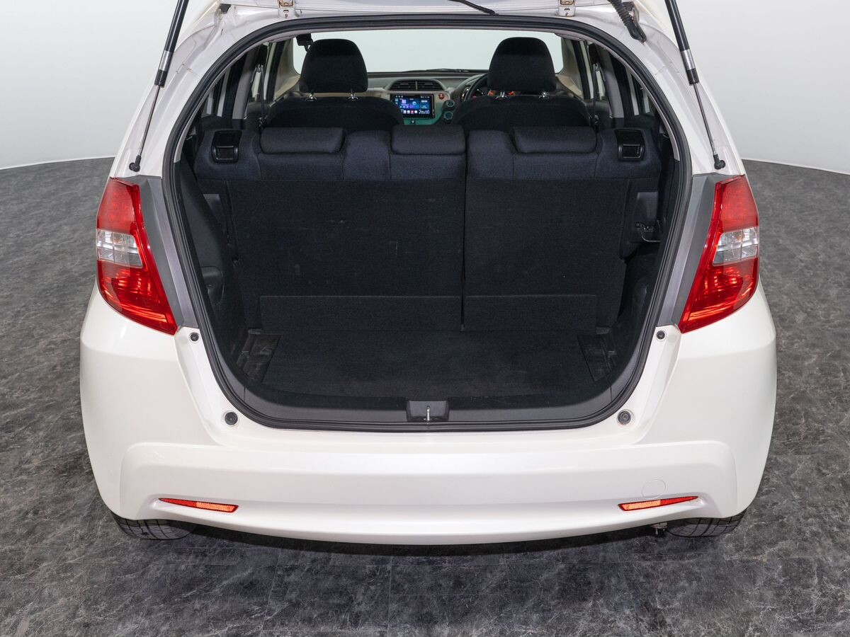 Honda Fit 2013 - фото автомобиля