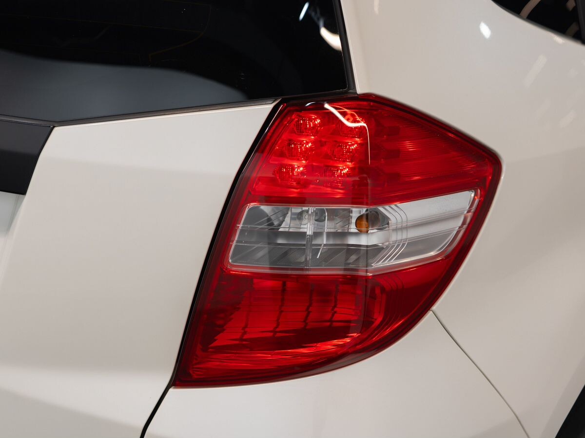 Honda Fit 2013 - фото автомобиля