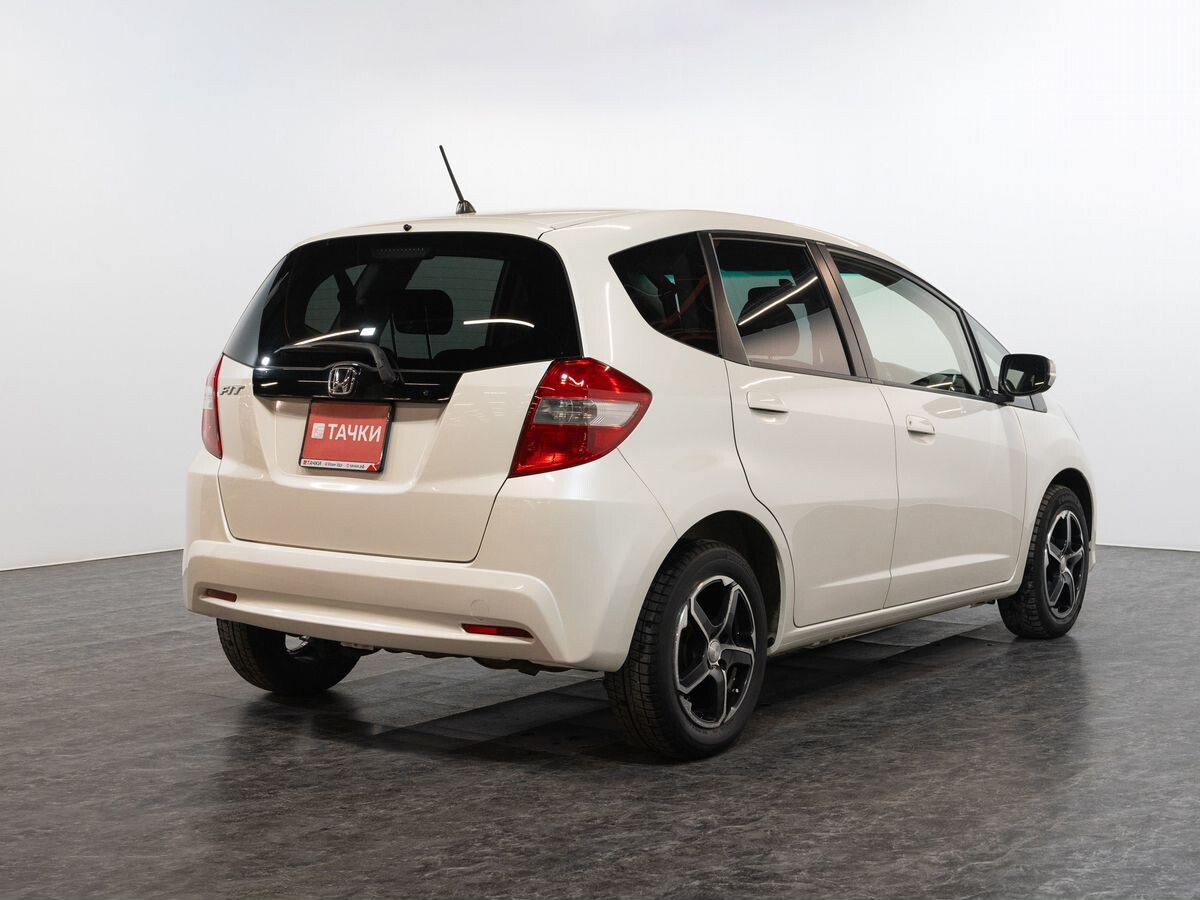 Honda Fit 2013 - фото автомобиля