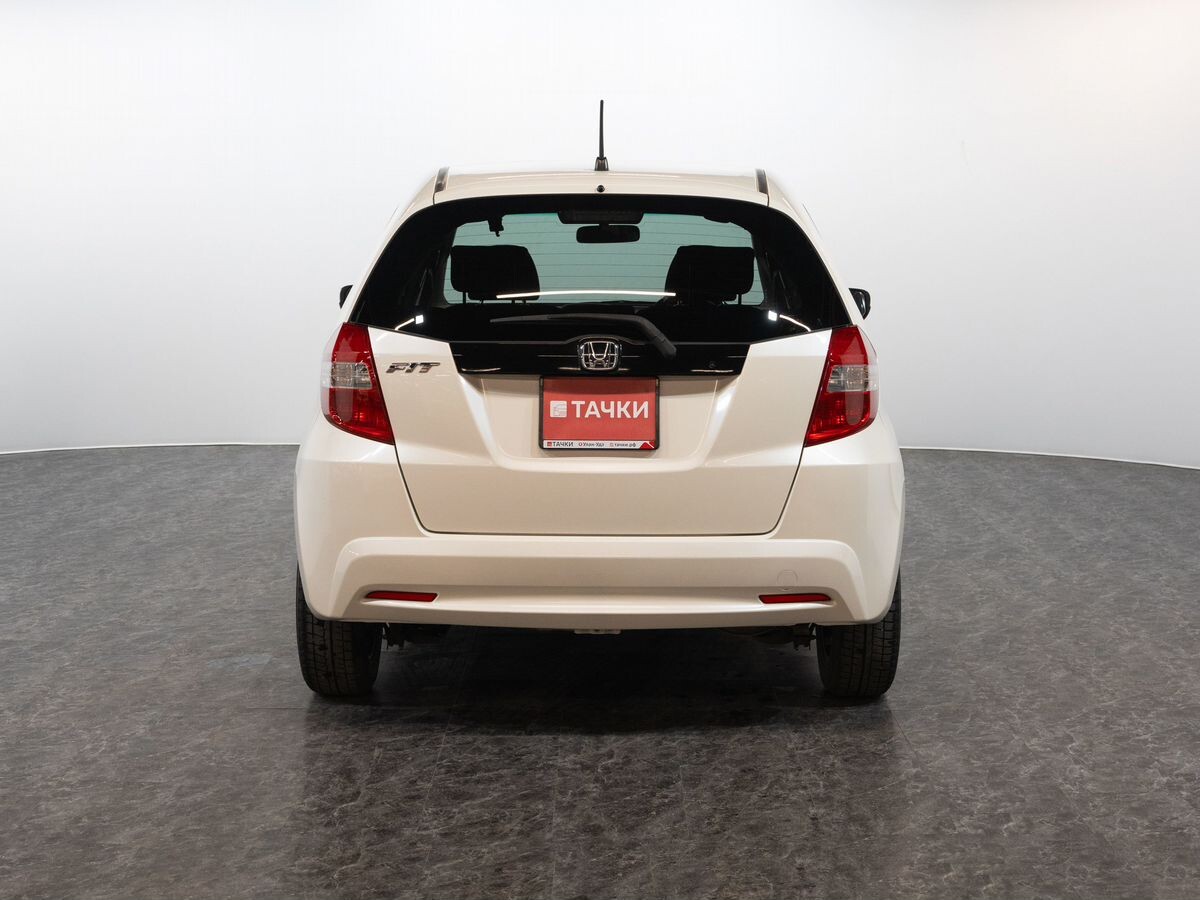Honda Fit 2013 - фото автомобиля