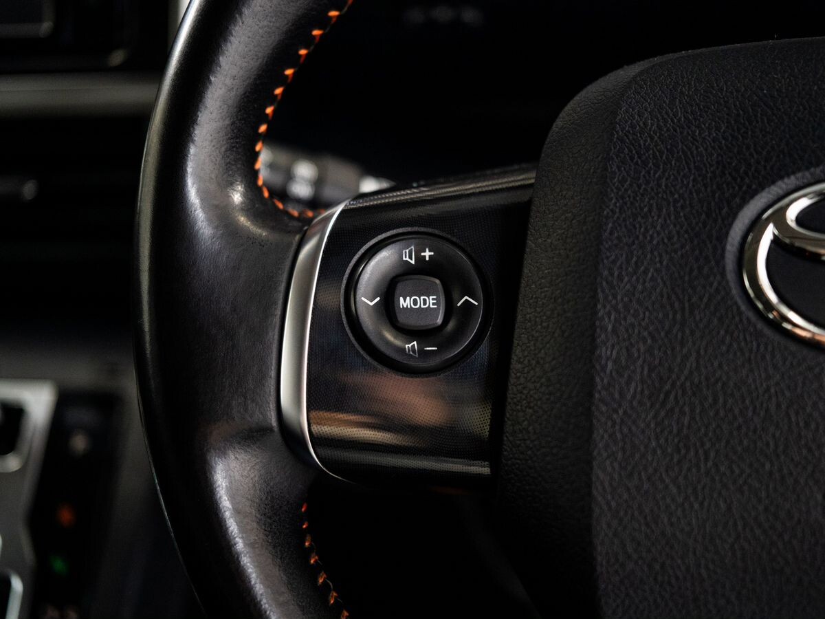 Toyota Sienta 2018 - фото автомобиля