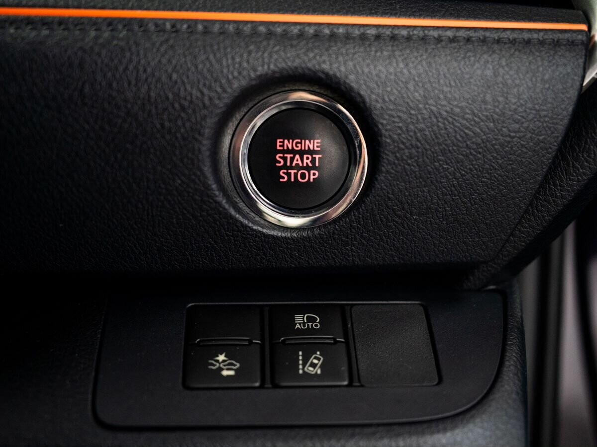 Toyota Sienta 2018 - фото автомобиля