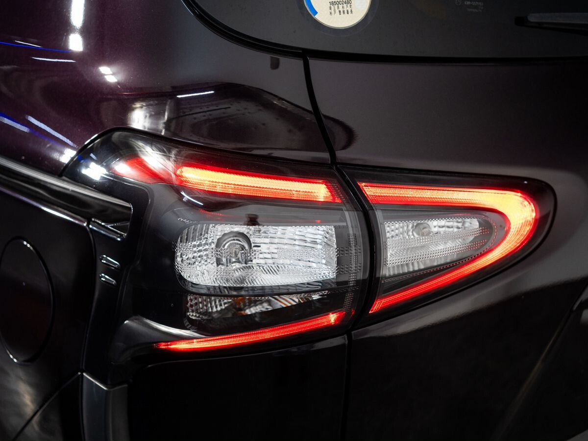 Toyota Sienta 2018 - фото автомобиля