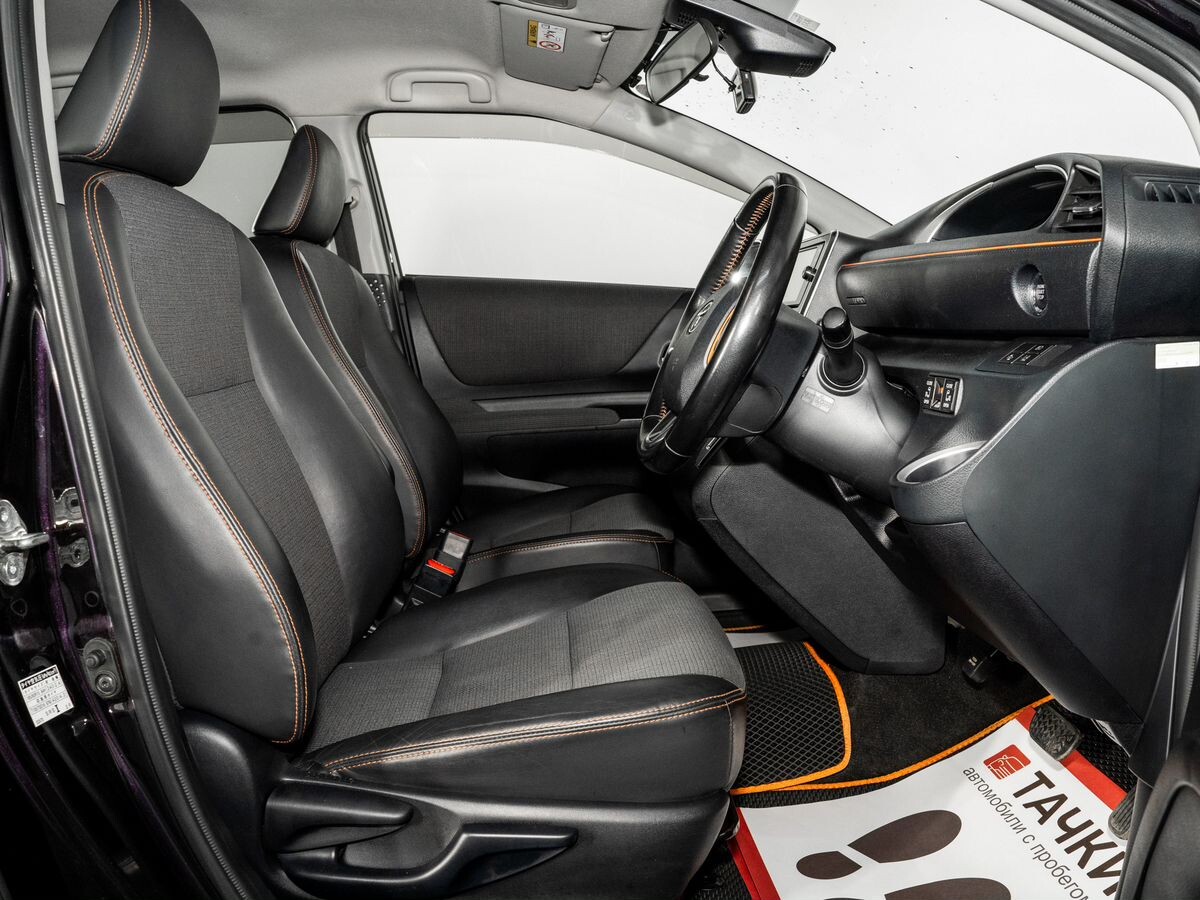 Toyota Sienta 2018 - фото автомобиля