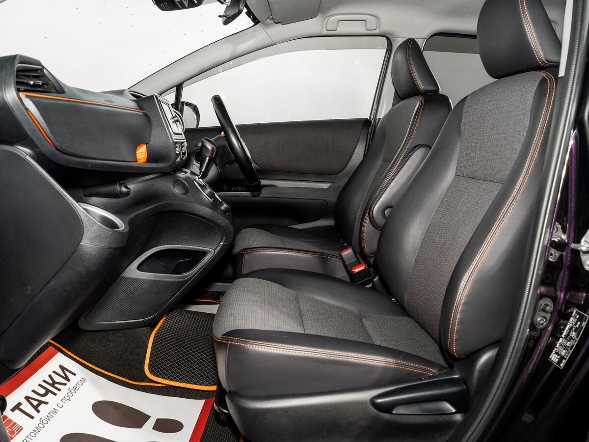 Toyota Sienta 2018 - фото автомобиля