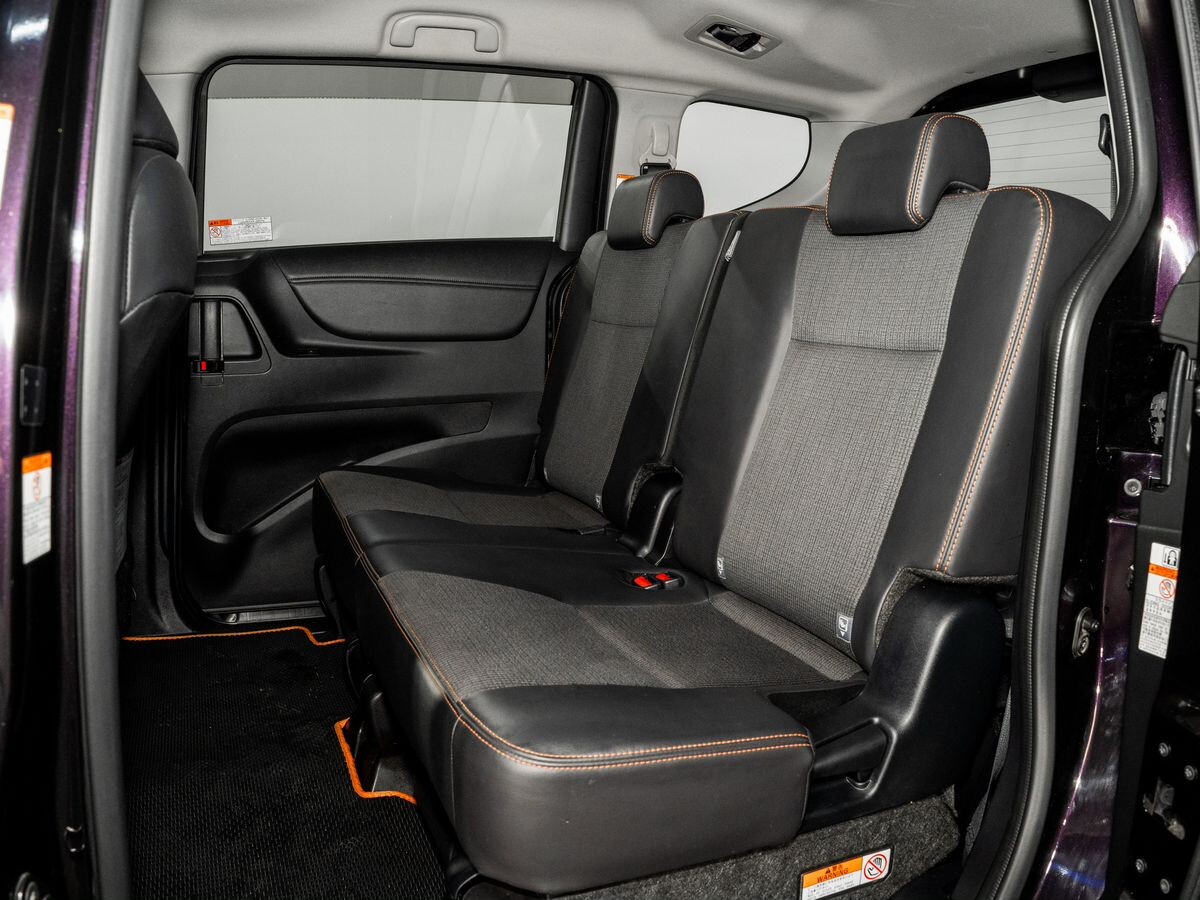 Toyota Sienta 2018 - фото автомобиля