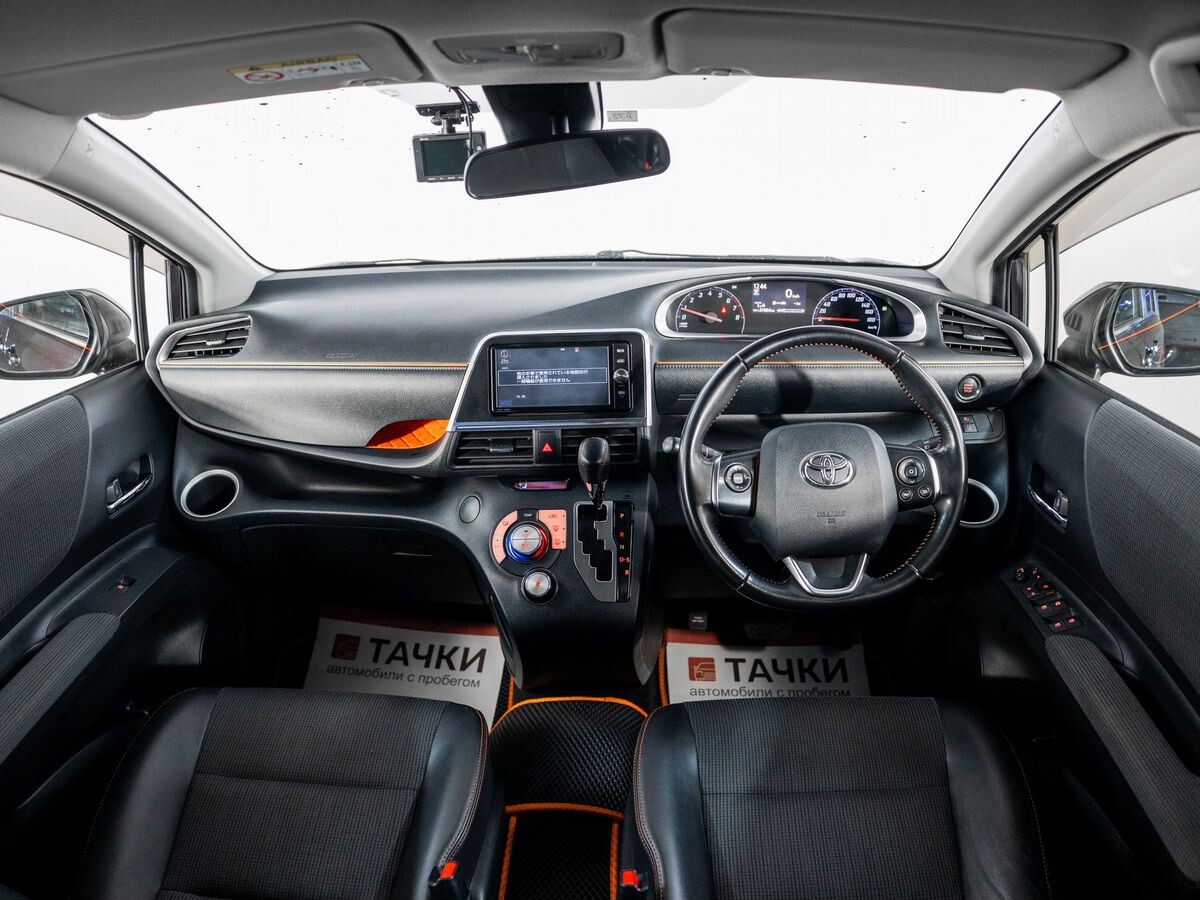 Toyota Sienta 2018 - фото автомобиля