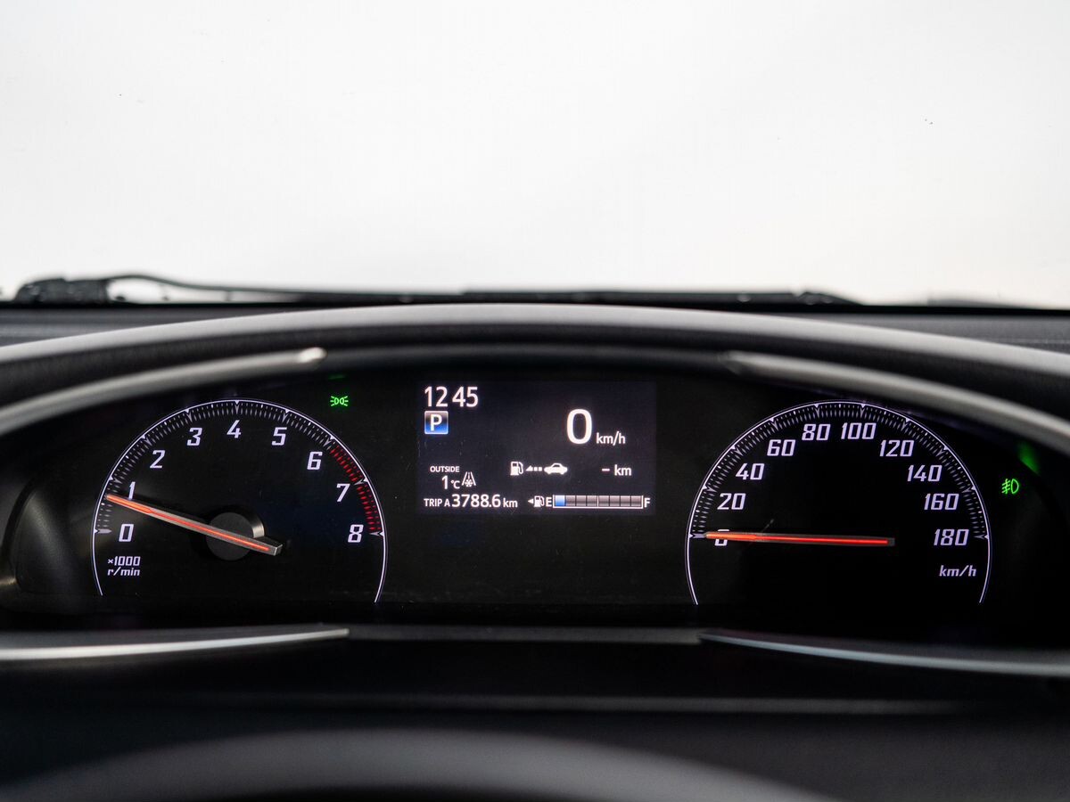 Toyota Sienta 2018 - фото автомобиля
