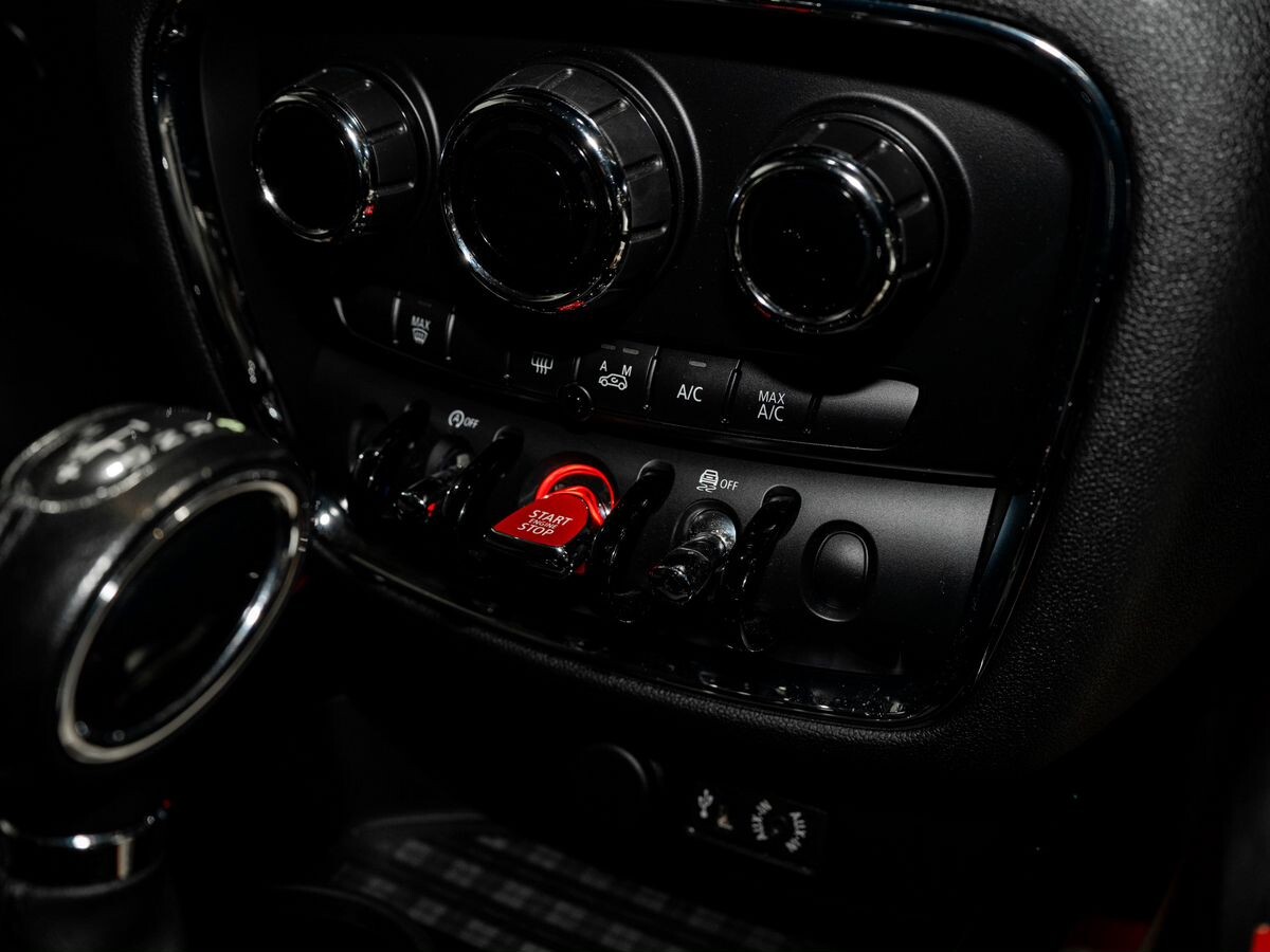 MINI Clubman 2018 - фото автомобиля