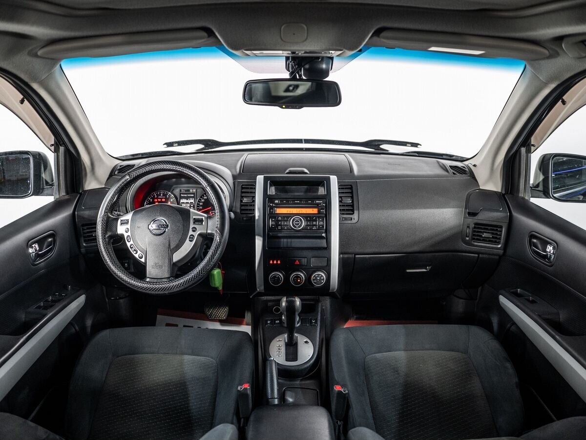 Nissan X-Trail 2011 - фото автомобиля