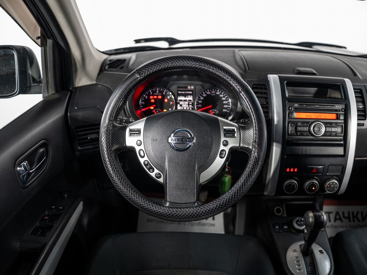 Nissan X-Trail 2011 - фото автомобиля