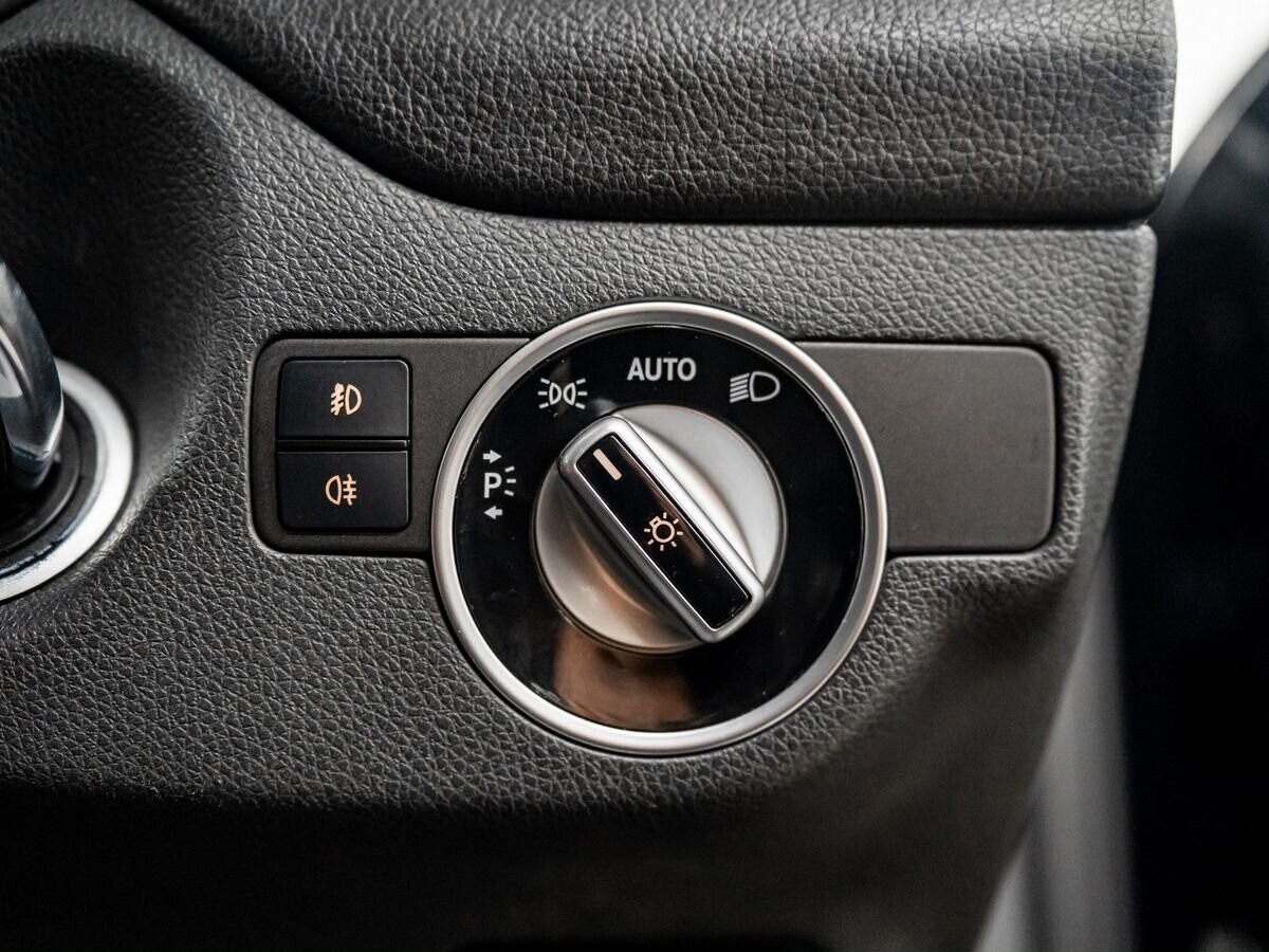 Mercedes-Benz GLA-Class 2014 - фото автомобиля