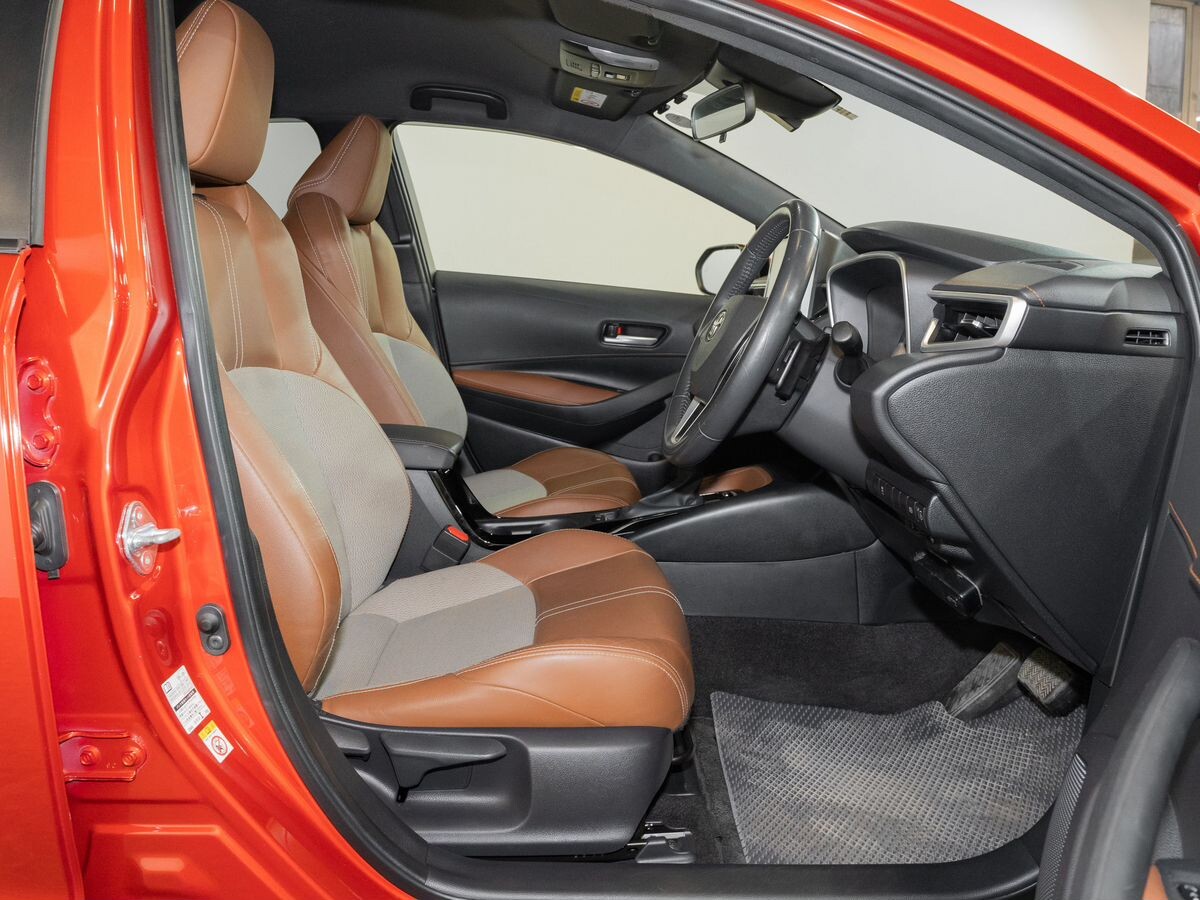 Toyota Corolla 2018 - фото автомобиля