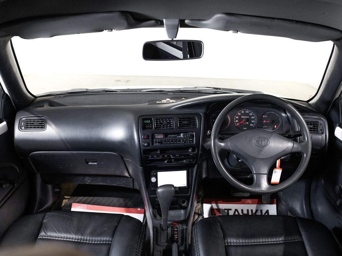Toyota Corolla 2000 - фото автомобиля