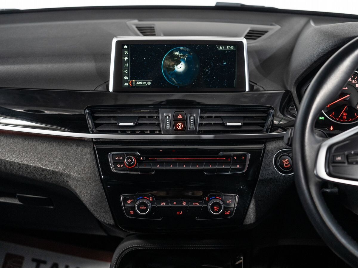BMW X1 2017 - фото автомобиля