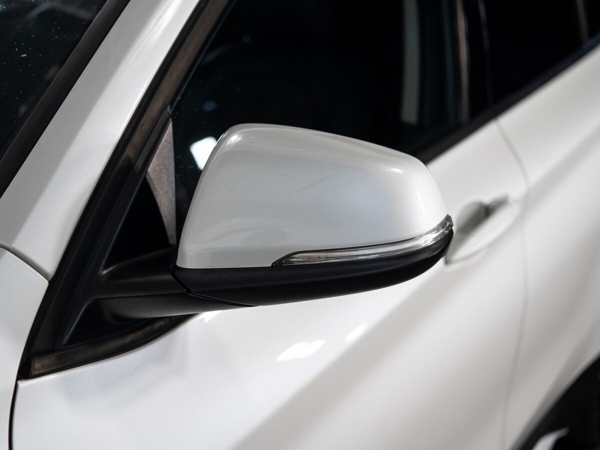 BMW X1 2017 - фото автомобиля