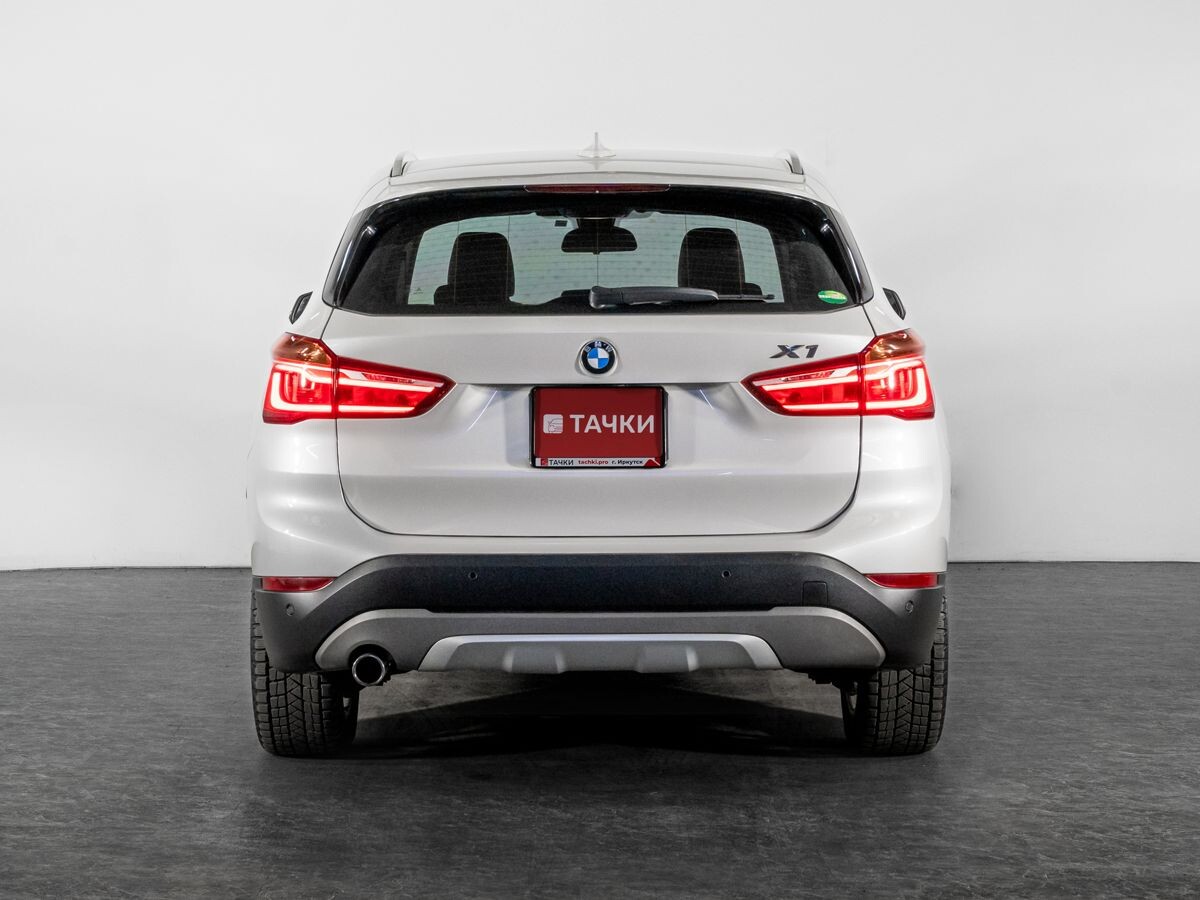 BMW X1 2017 - фото автомобиля