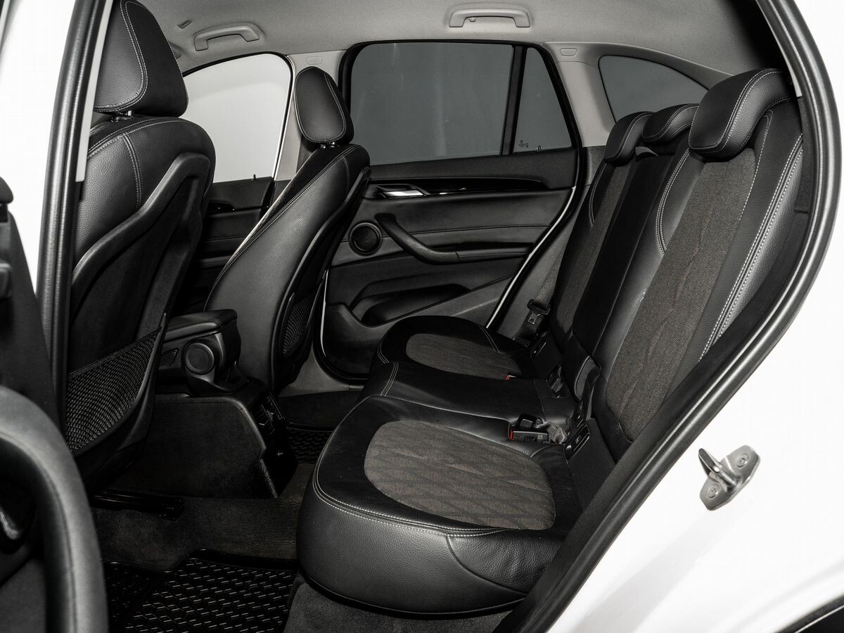 BMW X1 2017 - фото автомобиля