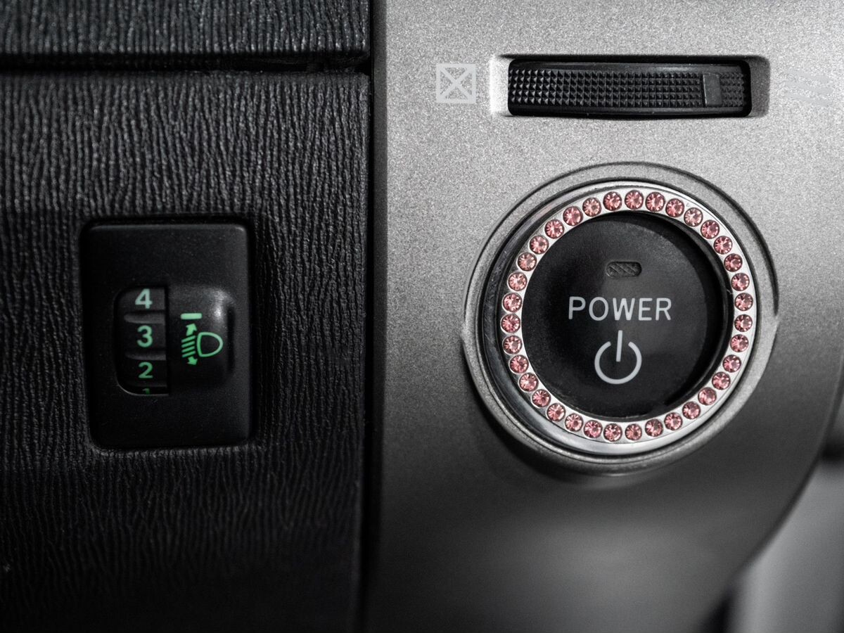 Toyota Prius 2011 - фото автомобиля