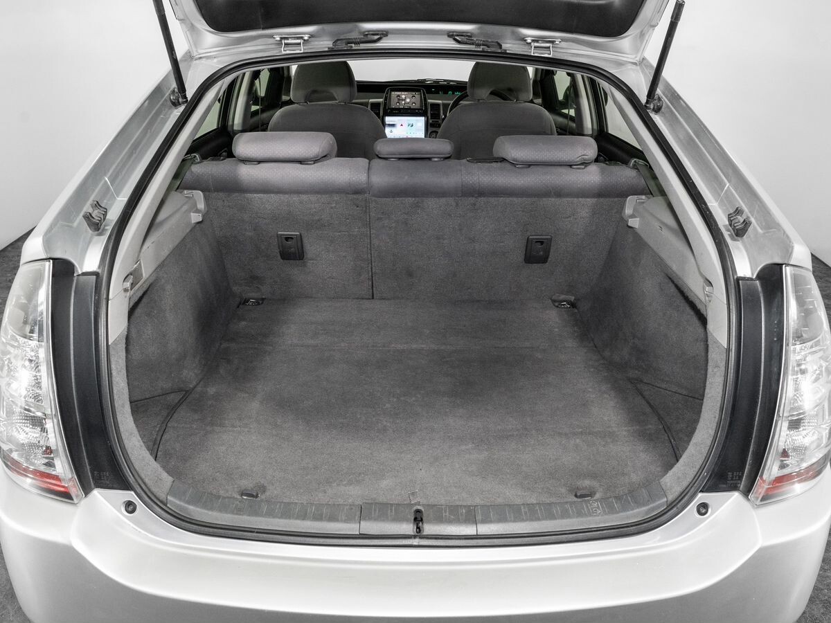 Toyota Prius 2011 - фото автомобиля