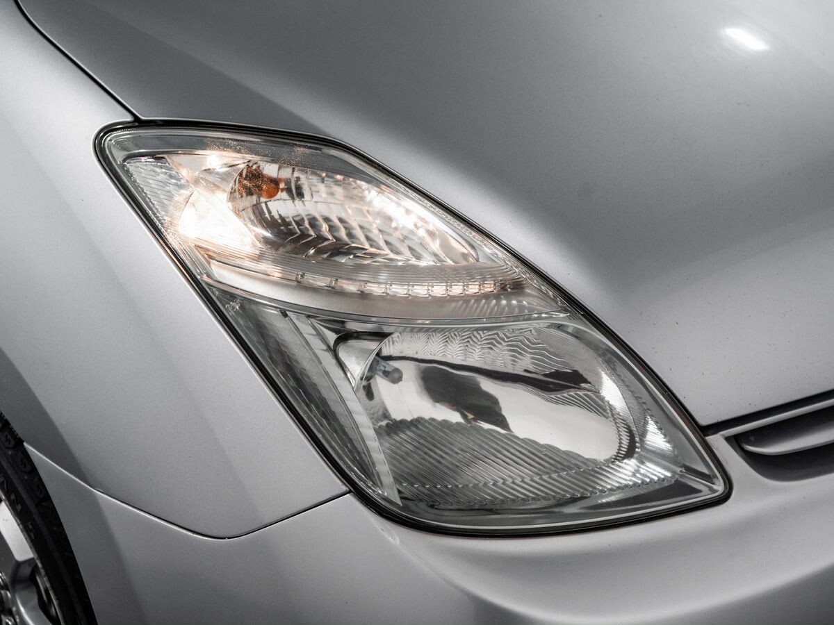 Toyota Prius 2011 - фото автомобиля