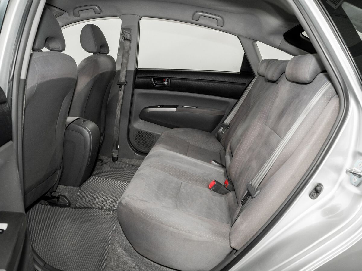Toyota Prius 2011 - фото автомобиля