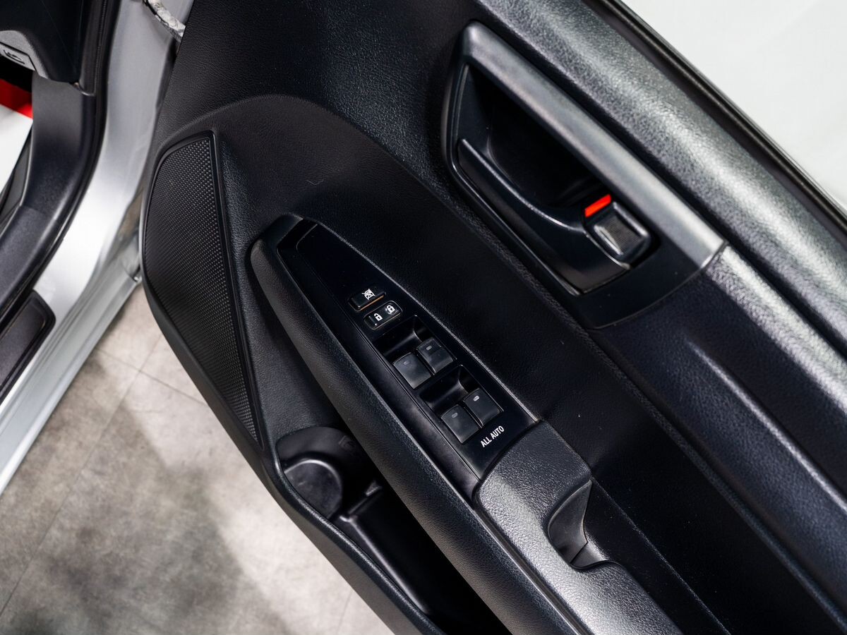 Toyota Corolla Axio 2015 - фото автомобиля