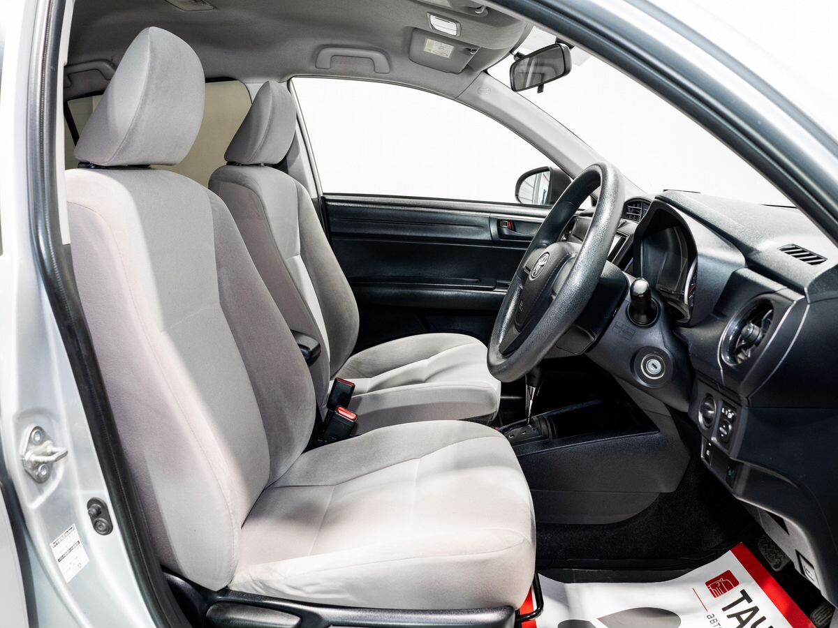 Toyota Corolla Axio 2015 - фото автомобиля