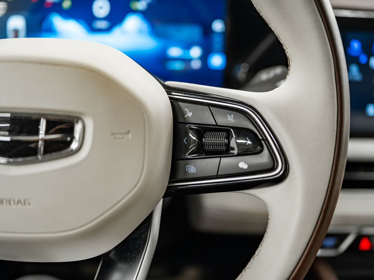 Geely Monjaro 2021 - фото автомобиля