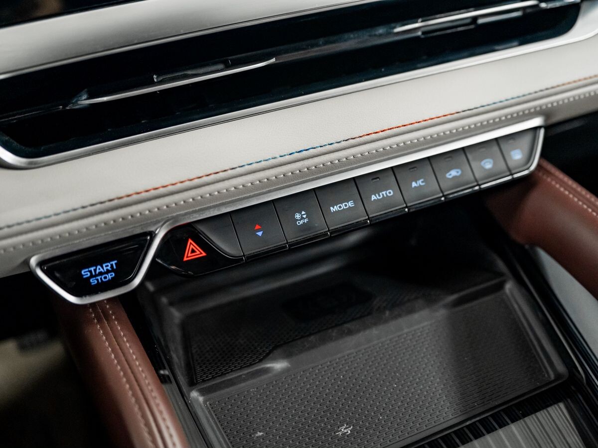 Geely Monjaro 2021 - фото автомобиля