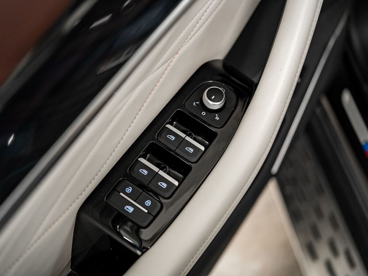 Geely Monjaro 2021 - фото автомобиля