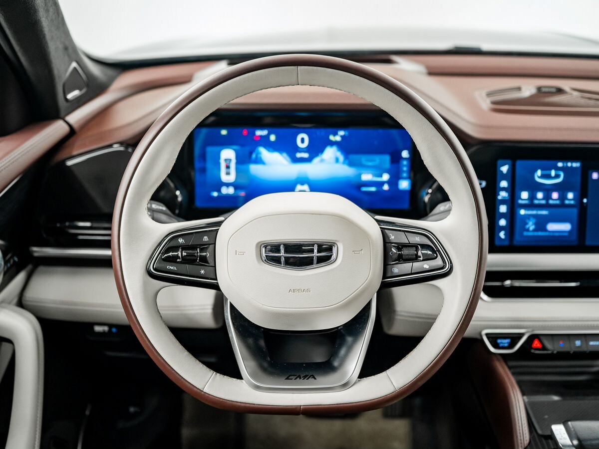 Geely Monjaro 2021 - фото автомобиля