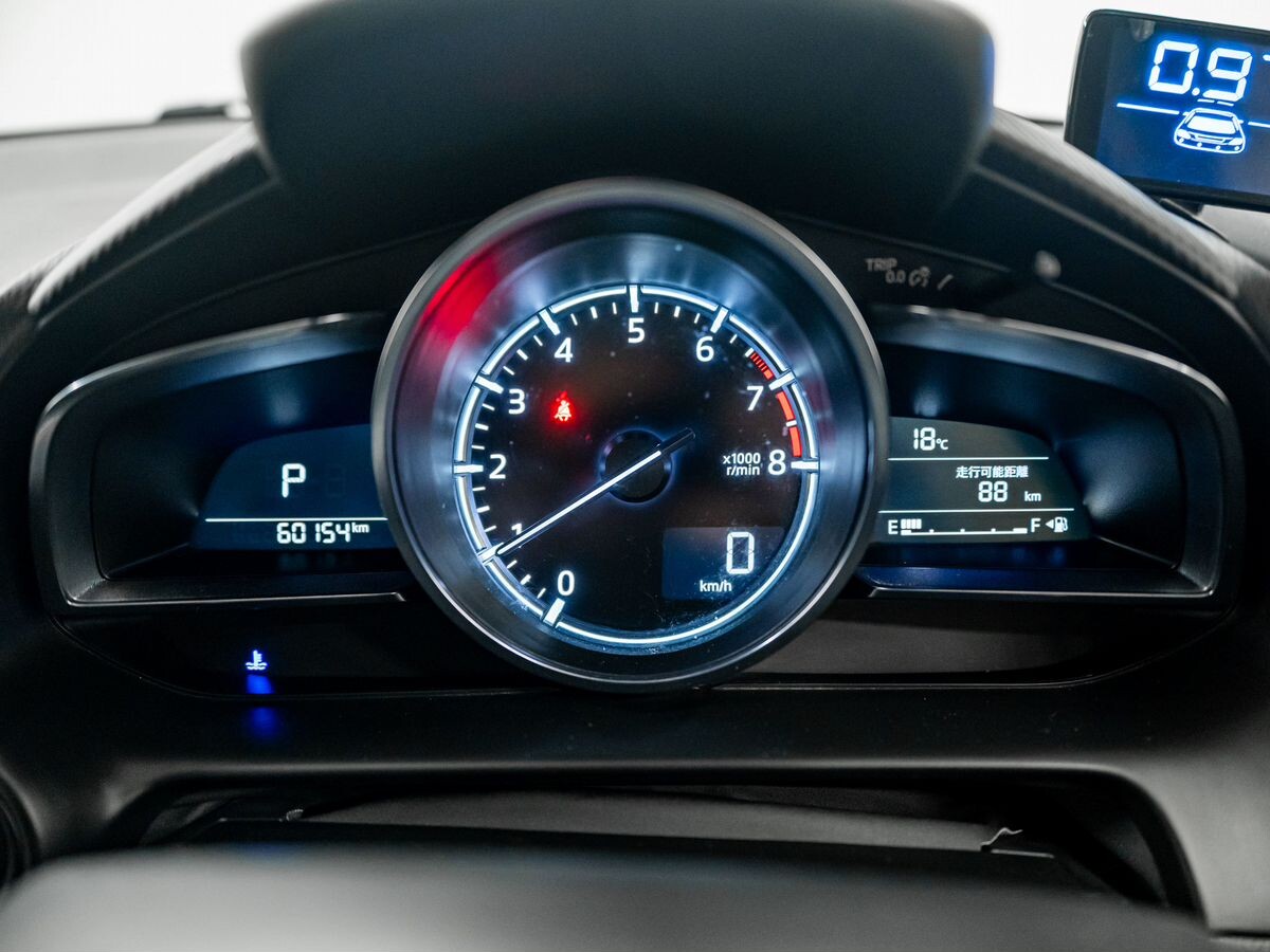 Mazda Demio 2017 - фото автомобиля