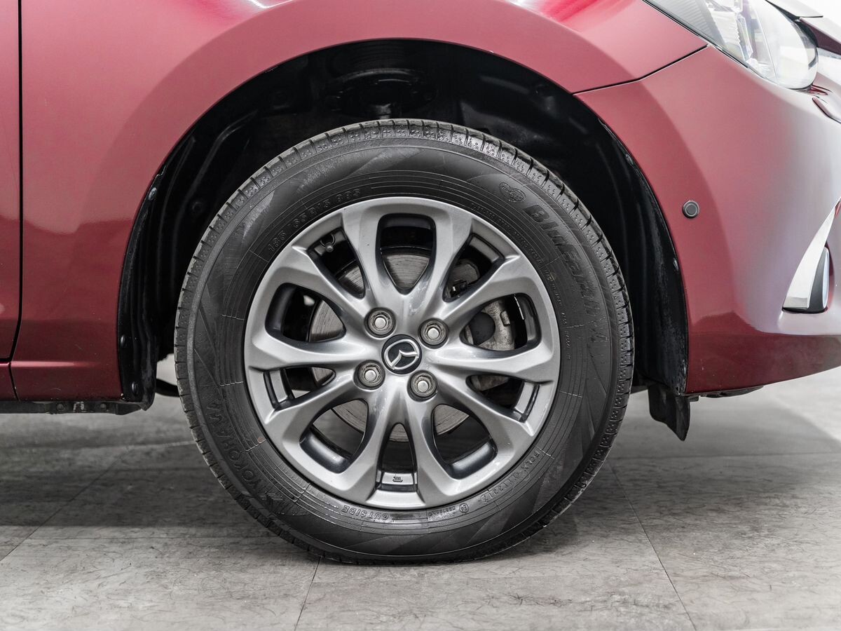 Mazda Demio 2017 - фото автомобиля