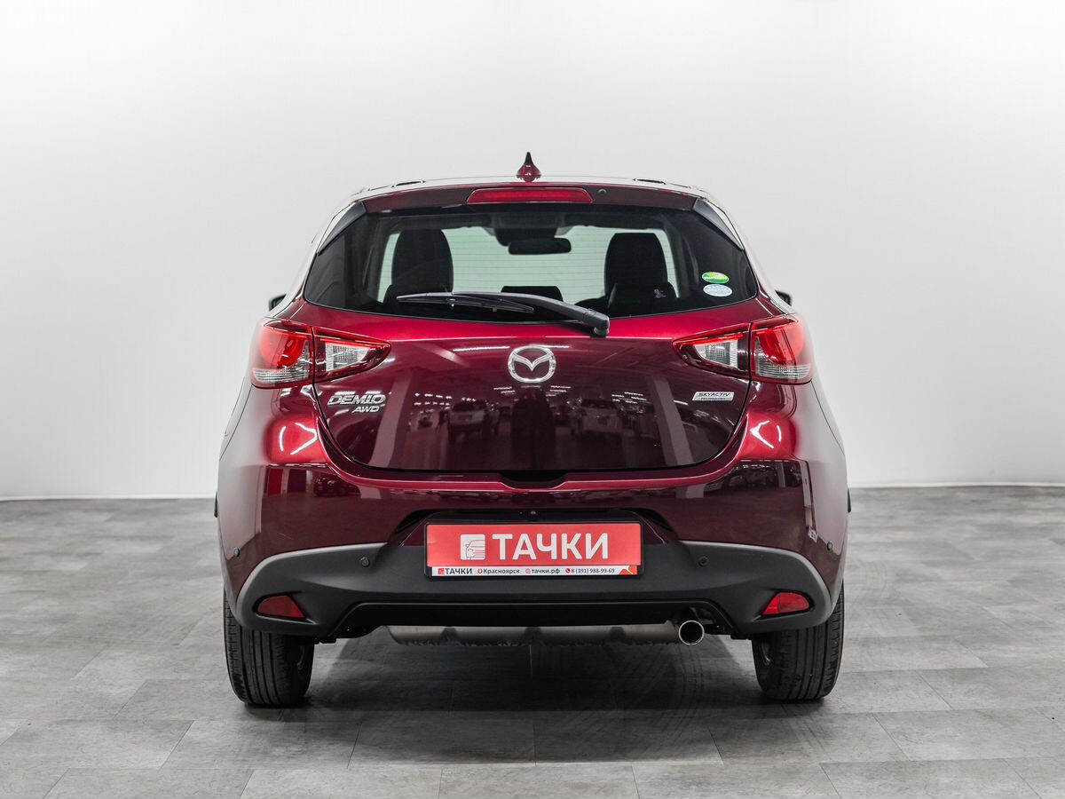 Mazda Demio 2017 - фото автомобиля