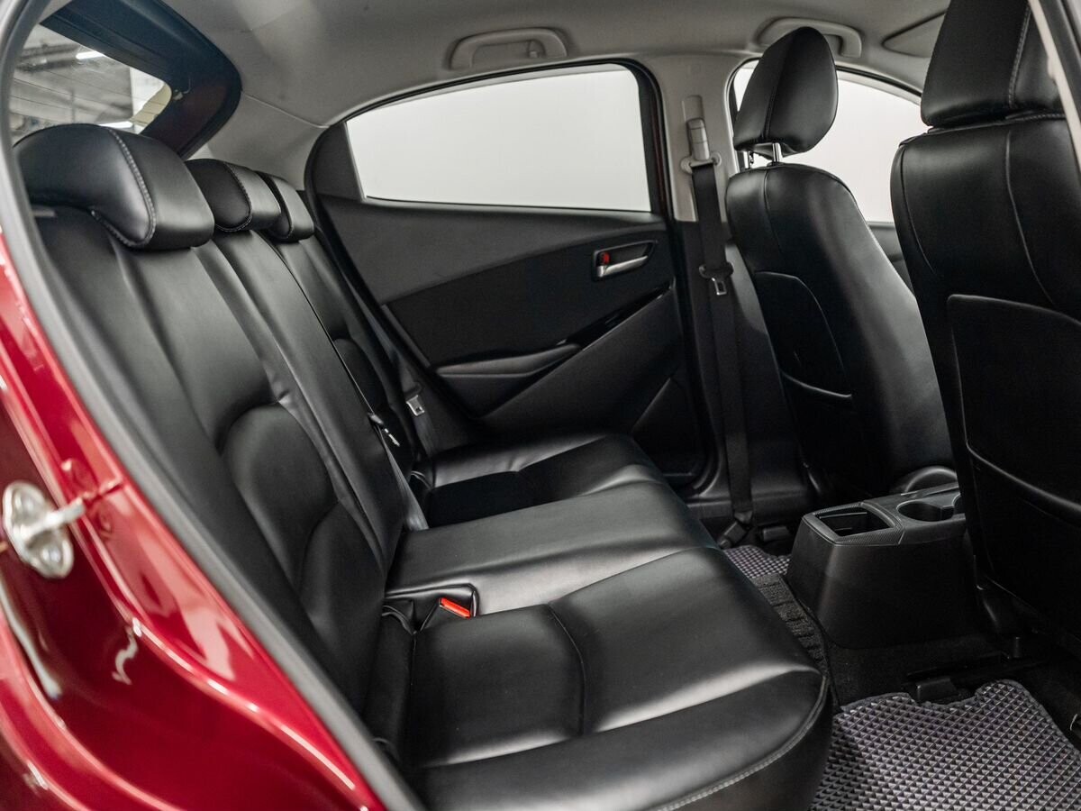 Mazda Demio 2017 - фото автомобиля