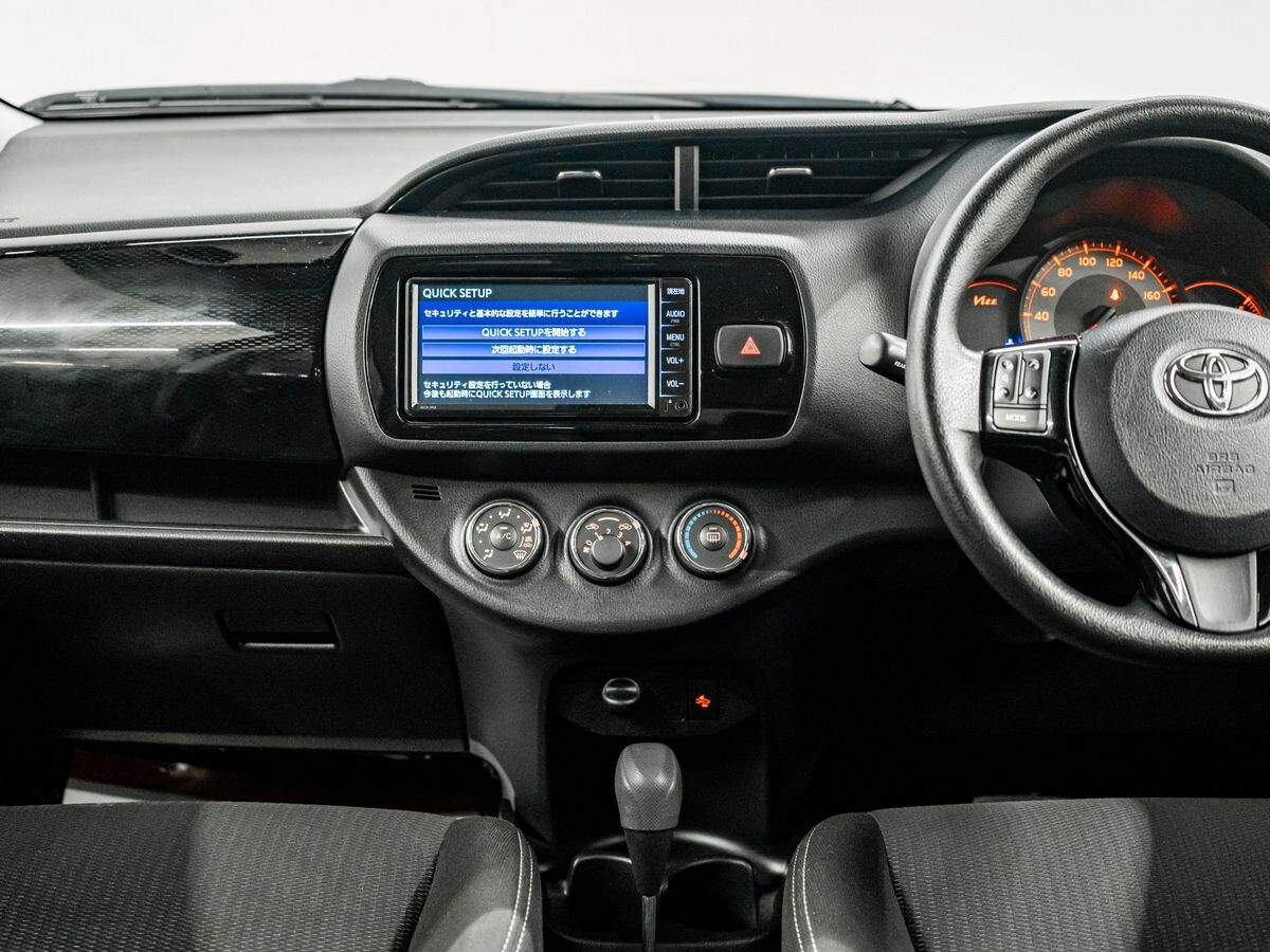 Toyota Vitz 2019 - фото автомобиля