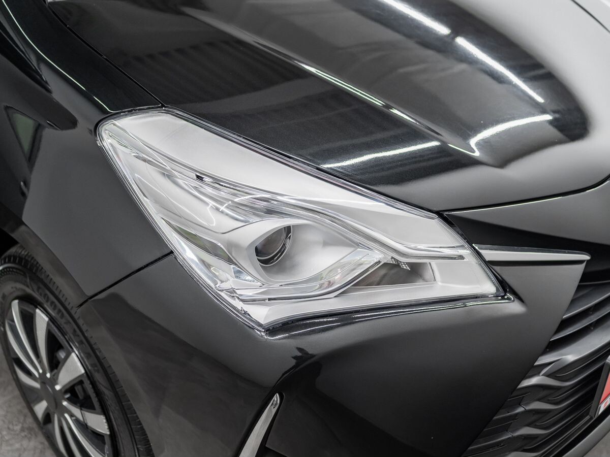 Toyota Vitz 2019 - фото автомобиля