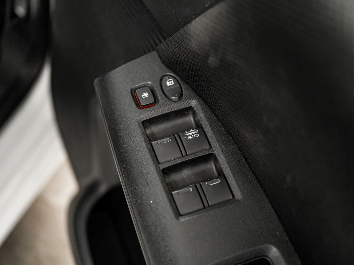 Honda Freed Spike 2014 - фото автомобиля