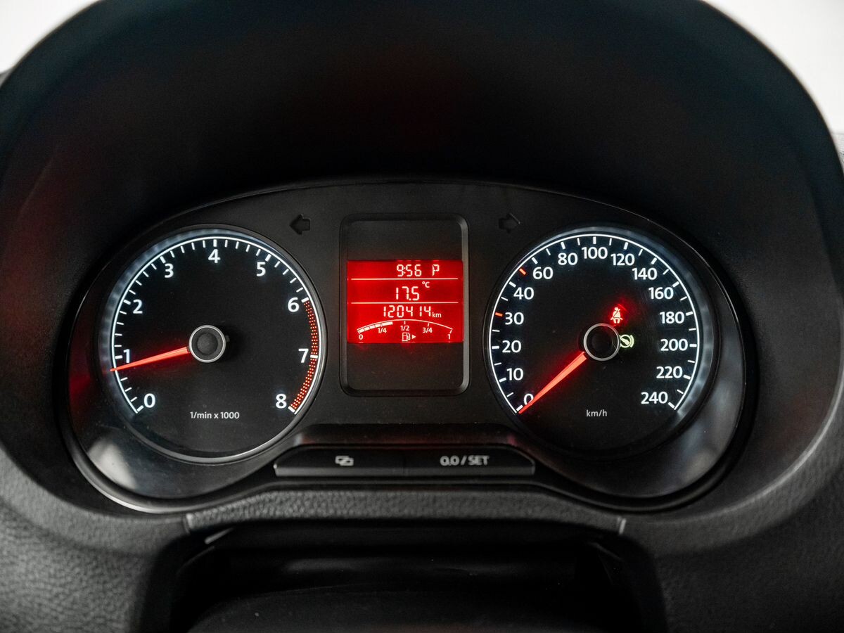 Volkswagen Polo 2014 - фото автомобиля